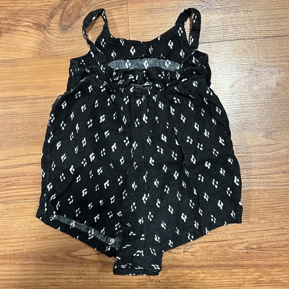 2 summer rompers - Picture 5 of 6